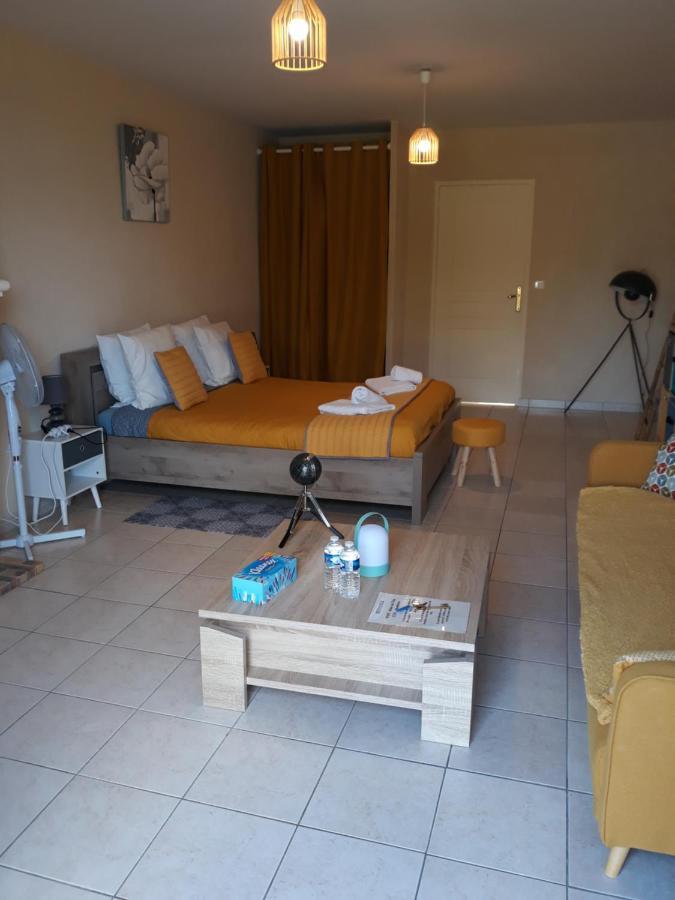 Hotes De L'Isle Saint-Medard-de-Mussidan Eksteriør bilde
