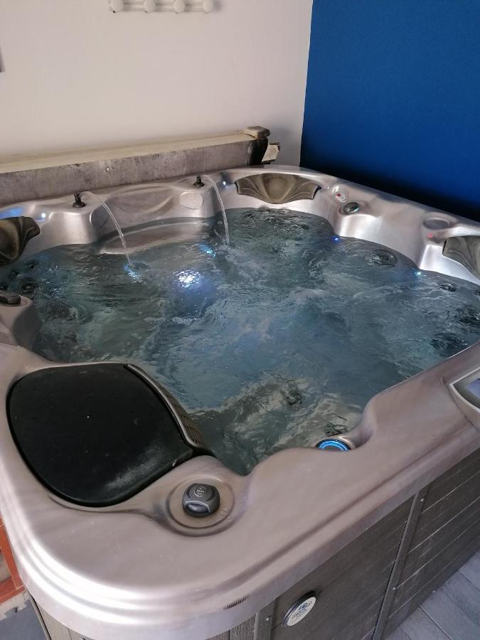 Hotes De L'Isle Saint-Medard-de-Mussidan Eksteriør bilde