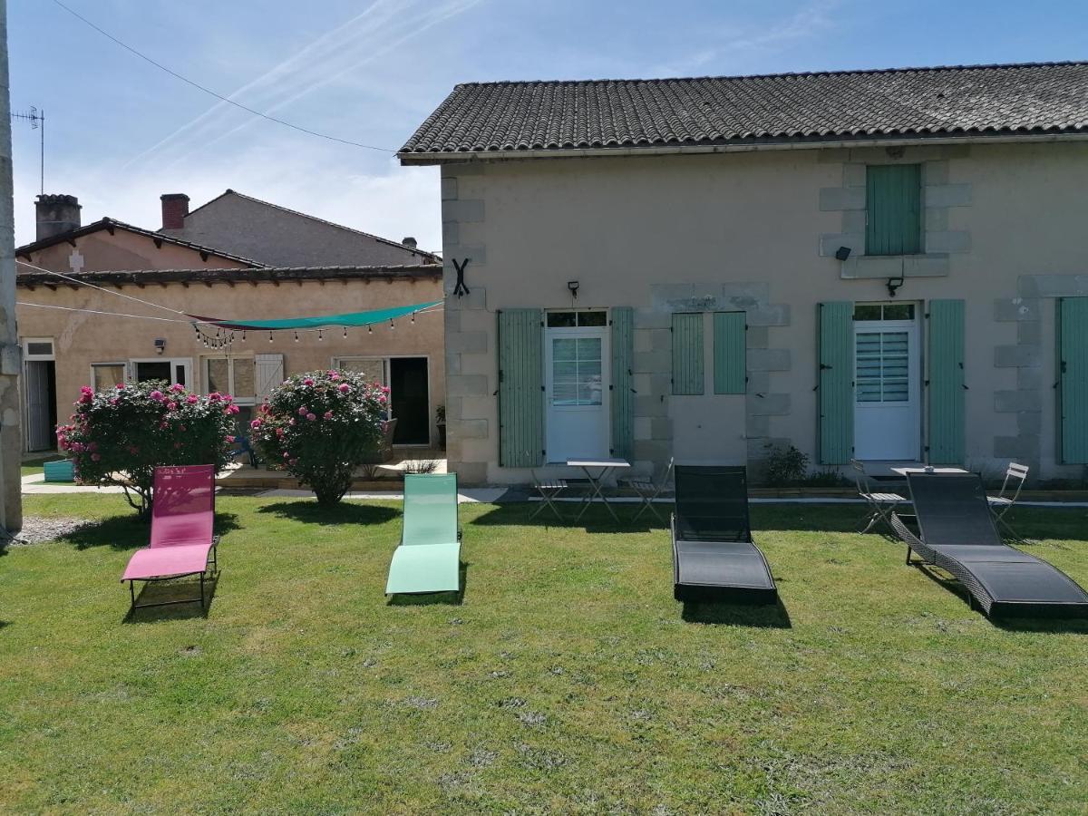 Hotes De L'Isle Saint-Medard-de-Mussidan Eksteriør bilde